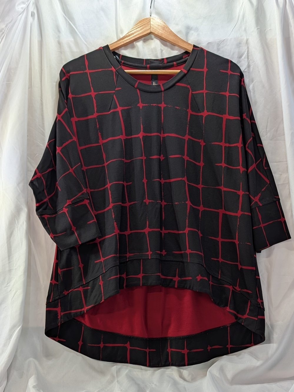 Melissa McCarthy Seven7 Geometric Print Zip-Back Crew Neck Blouse XL Black Red